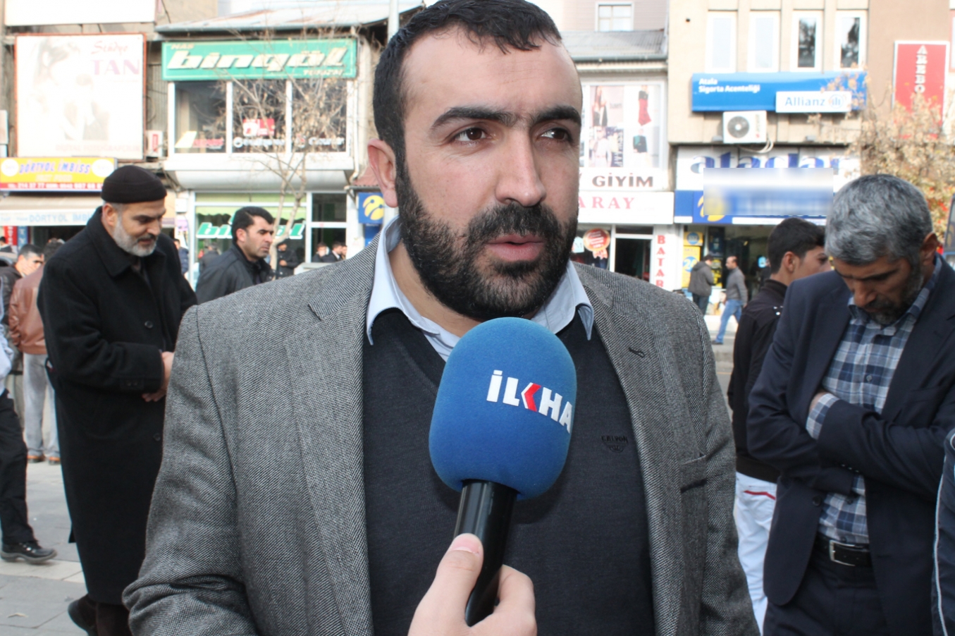 Medeniyet bedeni açmaksa hayvanlar daha medeni Medeniyet bedeni açmaksa hayvanlar daha medeni